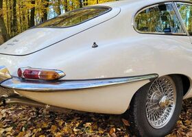 Ягуар E-Type, об'ємом двигуна 4.2 л та пробігом 128 тис. км за 92873 $, фото 5 на Automoto.ua