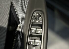 Рено R 4 2025 в Европе на Automoto.ua Серый Рено R 4, объемом двигателя 0 л и пробегом 10 тыс. км за 41438 $, фото 34 на Automoto.ua