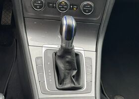 Фольксваген e-Golf 2014 у Європі на Automoto.ua Чорний Фольксваген e-Golf, об'ємом двигуна 0 л та пробігом 129 тис. км за 11595 $, фото 20 на Automoto.ua