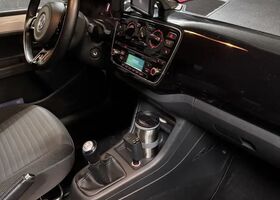 Фольксваген Ап 2014 у Європі на Automoto.ua Білий Фольксваген Ап, об'ємом двигуна 1 л та пробігом 159 тис. км за 6423 $, фото 2 на Automoto.ua