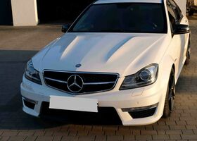 Мерседес Ц-Класс 2011 в Европе на Automoto.ua Белый Мерседес Ц-Класс, объемом двигателя 6.21 л и пробегом 28 тыс. км за 54480 $, фото 1 на Automoto.ua