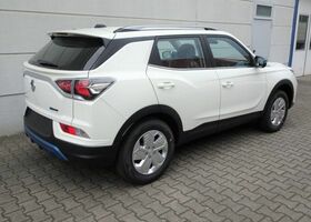 Білий Cанг Йонг Korando, об'ємом двигуна 0 л та пробігом 5 тис. км за 33832 $, фото 2 на Automoto.ua