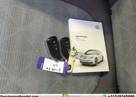 Фольксваген ID.3 2020 в Европе на Automoto.ua Белый Фольксваген ID.3, объемом двигателя 0 л и пробегом 146 тыс. км за 14762 $, фото 7 на Automoto.ua