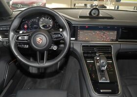 Чорний Порше Panamera, об'ємом двигуна 2.89 л та пробігом 63 тис. км за 99946 $, фото 15 на Automoto.ua