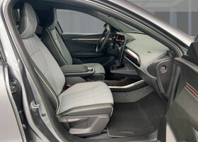 Рено Scenic E-TECH 2025 в Европе на Automoto.ua Серый Рено Scenic E-TECH, объемом двигателя 0 л и пробегом 6 тыс. км за 51785 $, фото 7 на Automoto.ua