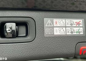 Мерседес Ц-Класс 2025 в Европе на Automoto.ua Черный Мерседес Ц-Класс, объемом двигателя 1 л и пробегом 1 тыс. км за 66344 $, фото 14 на Automoto.ua