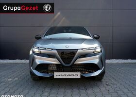 Альфа Ромео Джуніор 2025 у Європі на Automoto.ua Сірий Альфа Ромео Джуніор, об'ємом двигуна 1 л та пробігом 5 тис. км за 144715 $, фото 12 на Automoto.ua