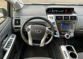 Білий Тойота Prius Plus, об'ємом двигуна 1.8 л та пробігом 389 тис. км за 12269 $, фото 10 на Automoto.ua