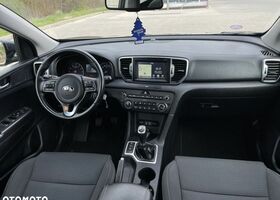 Кіа Sportage, об'ємом двигуна 1.59 л та пробігом 125 тис. км за 15508 $, фото 5 на Automoto.ua