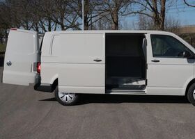 Фольксваген T6.1 Transporter 2024 в Европе на Automoto.ua Серый Фольксваген T6.1 Transporter, объемом двигателя 1.97 л и пробегом 41 тыс. км за 47890 $, фото 5 на Automoto.ua