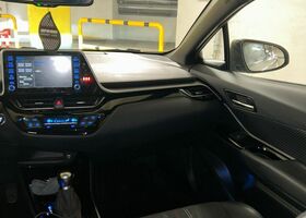 Тойота C-HR 2021 в Европе на Automoto.ua Серый Тойота C-HR, объемом двигателя 1 л и пробегом 34 тыс. км за 115000 $, фото 26 на Automoto.ua