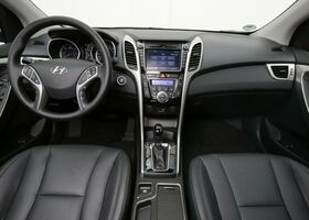 Hyundai i30 2015 на тест-драйве, фото 14