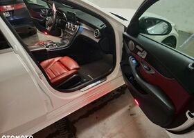 Мерседес Ц-Класс 2015 в Европе на Automoto.ua Белый Мерседес Ц-Класс, объемом двигателя 3 л и пробегом 191 тыс. км за 88900 $, фото 15 на Automoto.ua