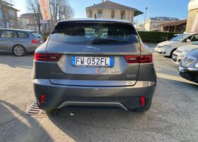 Серый Ягуар E-Pace, объемом двигателя 2 л и пробегом 106 тыс. км за 21529 $, фото 3 на Automoto.ua