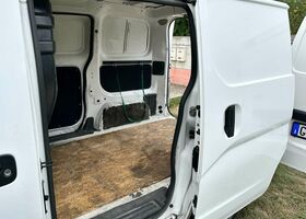 Белый Ниссан e-NV200, объемом двигателя 1.46 л и пробегом 155 тыс. км за 12917 $, фото 8 на Automoto.ua