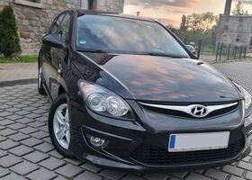 Хендай i30, объемом двигателя 1.4 л и пробегом 119 тыс. км за 5032 $, фото 4 на Automoto.ua