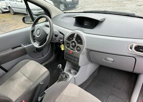 Рено Модус 2007 у Європі на Automoto.ua Червоний Рено Модус, об'ємом двигуна 1.15 л та пробігом 246 тис. км за 1472 $, фото 9 на Automoto.ua