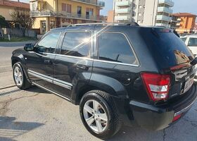 Джип Grand Cherokee 2006 у Європі на Automoto.ua Чорний Джип Grand Cherokee, об'ємом двигуна 2.99 л та пробігом 239 тис. км за 6500 $, фото 3 на Automoto.ua