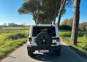 Джип Вранглер 2017 в Европе на Automoto.ua Белый Джип Вранглер, объемом двигателя 2.78 л и пробегом 111 тыс. км за 32200 $, фото 5 на Automoto.ua