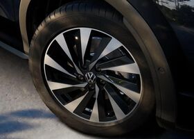 Фольксваген Ти-Рок 2025 в Европе на Automoto.ua Черный Фольксваген Ти-Рок, объемом двигателя 1.5 л и пробегом 15 тыс. км за 48395 $, фото 5 на Automoto.ua