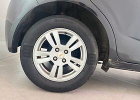 Шевроле Авео 2013 в Европе на Automoto.ua Черный Шевроле Авео, объемом двигателя 1.23 л и пробегом 129 тыс. км за 5587 $, фото 8 на Automoto.ua