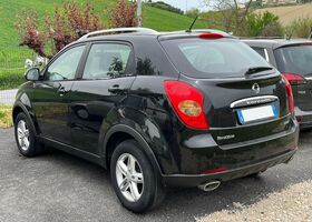 Чорний Cанг Йонг Korando, об'ємом двигуна 2 л та пробігом 110 тис. км за 5664 $, фото 7 на Automoto.ua