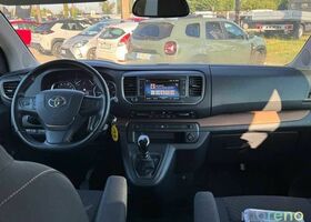 Тойота Версо 2023 у Європі на Automoto.ua Сірий Тойота Версо, об'ємом двигуна 2 л та пробігом 17 тис. км за 47201 $, фото 5 на Automoto.ua