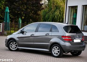 Мерседес Б-класс 2009 в Европе на Automoto.ua Серый Мерседес Б-класс, объемом двигателя 1 л и пробегом 219 тыс. км за 4819 $, фото 23 на Automoto.ua