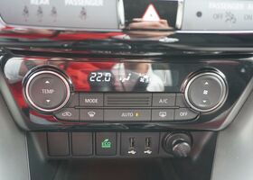 Мицубиси Eclipse Cross 2019 в Европе на Automoto.ua Мицубиси Eclipse Cross, объемом двигателя 1.5 л и пробегом 43 тыс. км за 17990 $, фото 16 на Automoto.ua