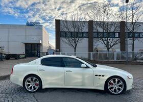 Білий Мазераті Quattroporte, об'ємом двигуна 4.24 л та пробігом 77 тис. км за 30939 $, фото 3 на Automoto.ua