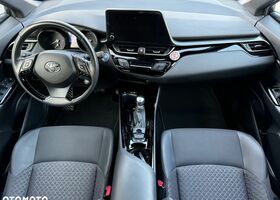 Тойота C-HR 2022 в Европе на Automoto.ua Серый Тойота C-HR, объемом двигателя 1 л и пробегом 76 тыс. км за 16925 $, фото 20 на Automoto.ua