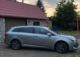 Тойота Авенсіс, об'ємом двигуна 2 л та пробігом 225 тис. км за 8207 $, фото 3 на Automoto.ua