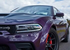 Сравнение комплектаций авто Dodge Charger 2021