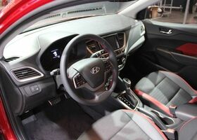 Hyundai Accent 2017 на тест-драйве, фото 9