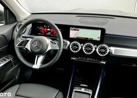 Мерседес GLB, объемом двигателя 1.95 л и пробегом 5 тыс. км за 51896 $, фото 5 на Automoto.ua