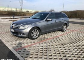 Мерседес Ц-Класс 2009 в Европе на Automoto.ua Серый Мерседес Ц-Класс, объемом двигателя 2.14 л и пробегом 280 тыс. км за 6901 $, фото 3 на Automoto.ua