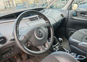 Рено Гранд Эспейс 2012 в Европе на Automoto.ua Серебряный Рено Гранд Эспейс, объемом двигателя 2 л и пробегом 257 тыс. км за 4590 $, фото 6 на Automoto.ua