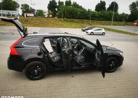 Вольво B60, объемом двигателя 2.5 л и пробегом 164 тыс. км за 15119 $, фото 15 на Automoto.ua