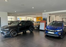 Рено R 4 2025 у Європі на Automoto.ua Зелений Рено R 4, об'ємом двигуна 0 л та пробігом 990 тис. км за 41983 $, фото 13 на Automoto.ua