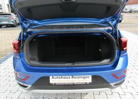 Синий Фольксваген Ти-Рок, объемом двигателя 1 л и пробегом 24 тыс. км за 28794 $, фото 4 на Automoto.ua