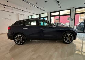 Мазераті Леванте 2018 у Європі на Automoto.ua Синій Мазераті Леванте, об'ємом двигуна 2.99 л та пробігом 145 тис. км за 30999 $, фото 4 на Automoto.ua