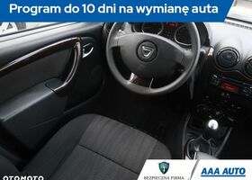 Дачия Duster, объемом двигателя 1.6 л и пробегом 132 тыс. км за 6263 $, фото 7 на Automoto.ua