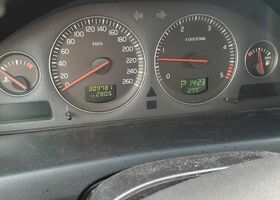 Вольво В70, объемом двигателя 2.4 л и пробегом 310 тыс. км за 3780 $, фото 20 на Automoto.ua