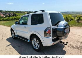 Міцубісі Паджеро 2016 у Європі на Automoto.ua Білий Міцубісі Паджеро, об'ємом двигуна 3.2 л та пробігом 51 тис. км за 41884 $, фото 3 на Automoto.ua