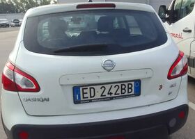 Ніссан Кашкай 2010 у Європі на Automoto.ua Білий Ніссан Кашкай, об'ємом двигуна 1.46 л та пробігом 304 тис. км за 3977 $, фото 1 на Automoto.ua