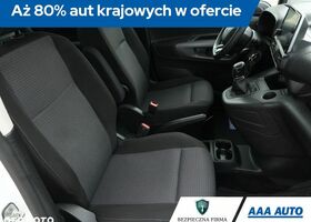 Тойота Proace City Verso, объемом двигателя 1.5 л и пробегом 133 тыс. км за 15119 $, фото 9 на Automoto.ua