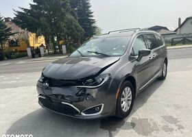 Крайслер Pacifica, об'ємом двигуна 3.61 л та пробігом 77 тис. км за 10518 $, фото 2 на Automoto.ua