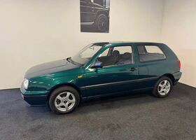 Фольксваген Гольф 1996 у Європі на Automoto.ua Зелений Фольксваген Гольф, об'ємом двигуна 0 л та пробігом 38 тис. км за 5825 $, фото 5 на Automoto.ua