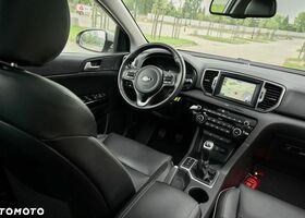 Киа Sportage, объемом двигателя 1.69 л и пробегом 178 тыс. км за 12937 $, фото 22 на Automoto.ua