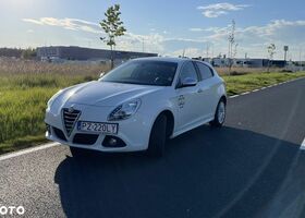 Альфа Ромео Giulietta, об'ємом двигуна 1.37 л та пробігом 134 тис. км за 11879 $, фото 2 на Automoto.ua